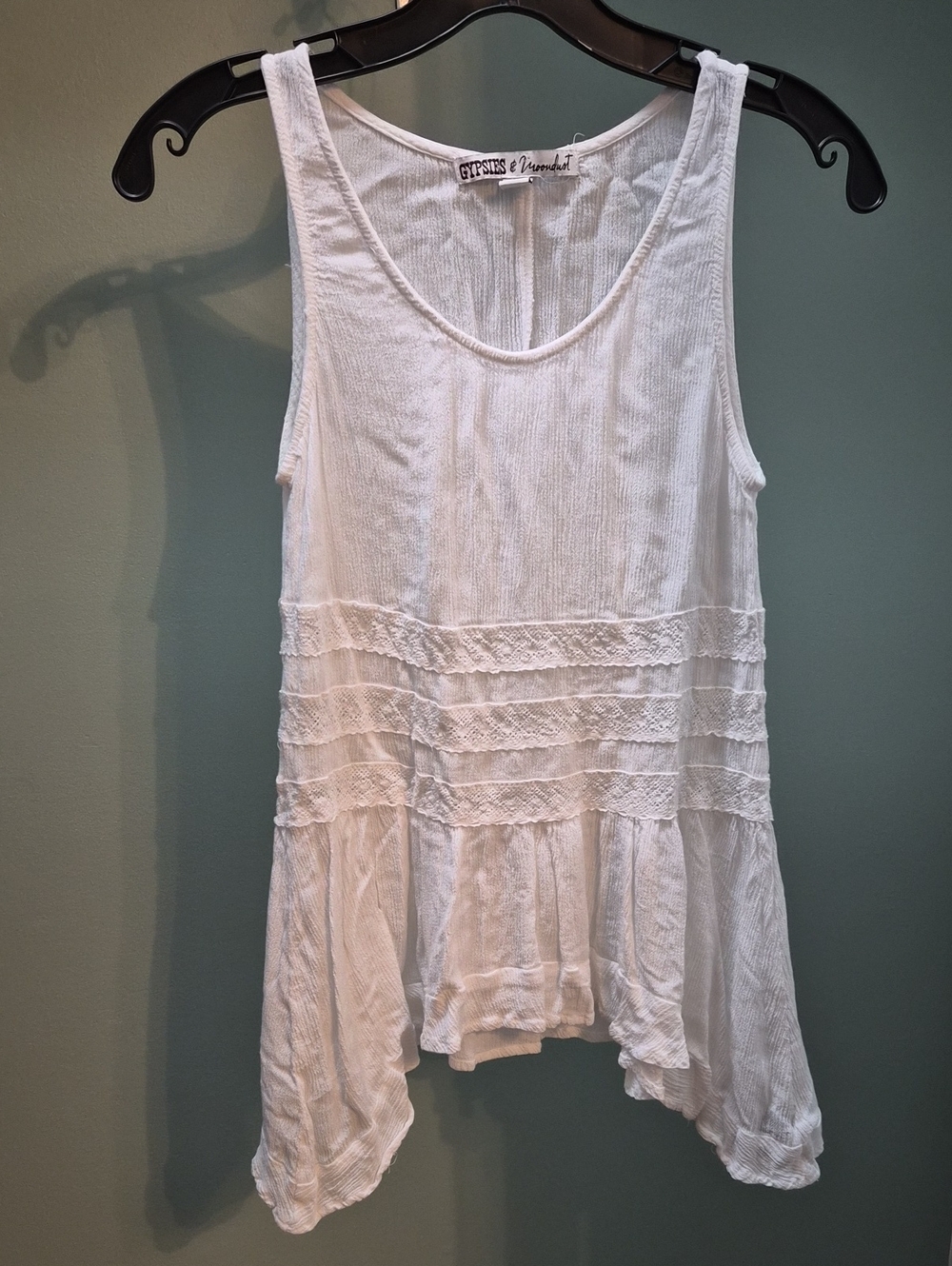 Gypsies & Moondust White Lace-Trim Flowy Tank